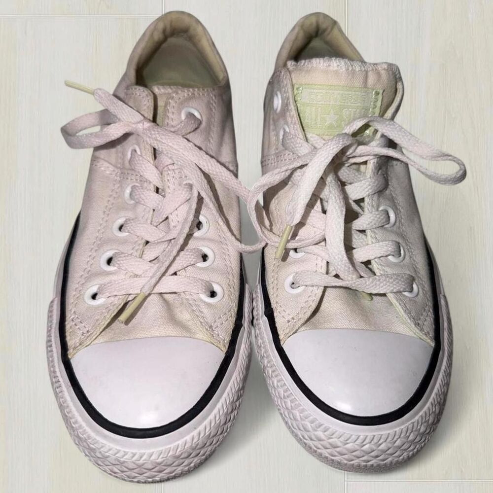 Converse Women's Cream and White Trainers